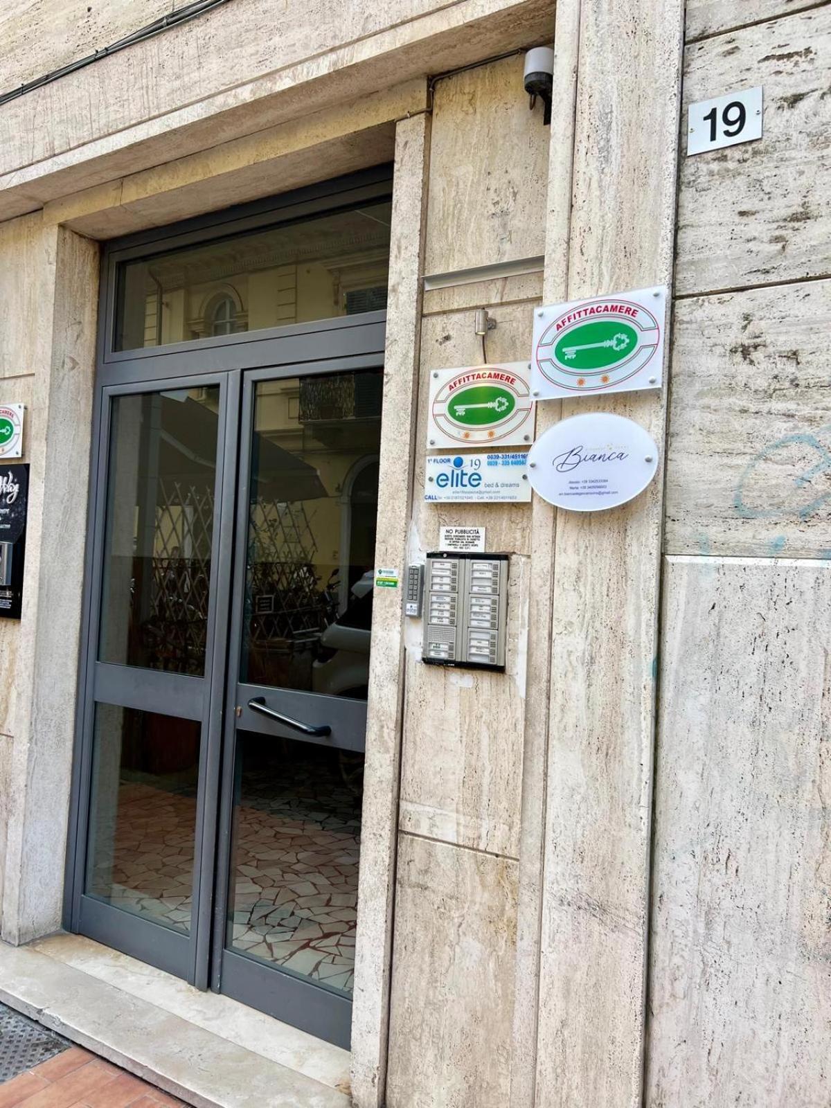 Bianca Elegance Rooms Специя Экстерьер фото